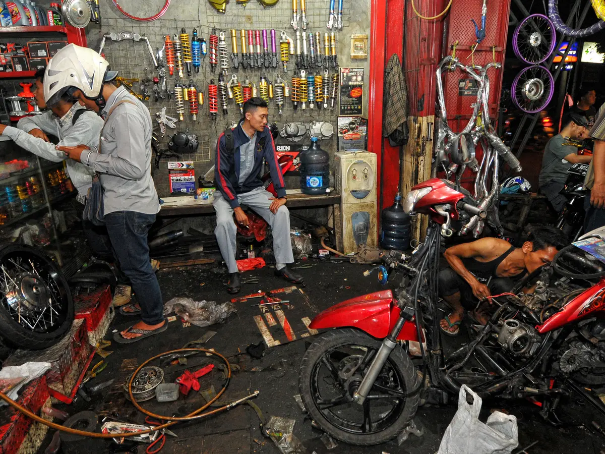 Mbah Woto Motor: Solusi Otomotif Terpercaya di Cilacap